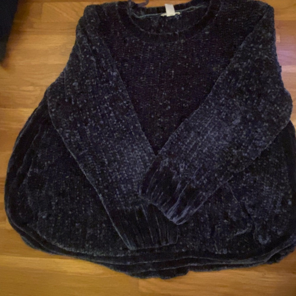 Westbound Women’s sweater!